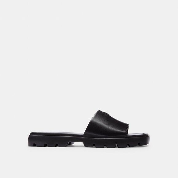 Fiona Sandal - Picture 1 of 5